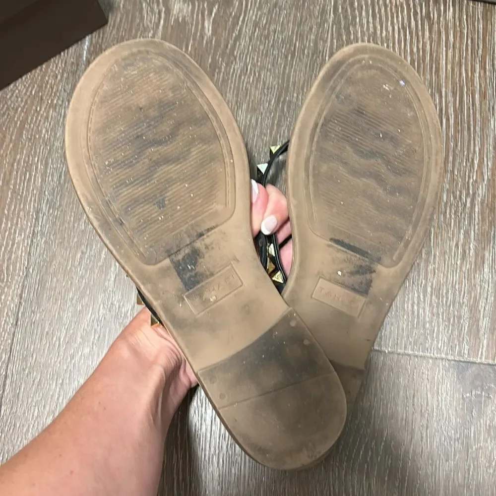 Tahari leather flip flops with gold studs - sz 9